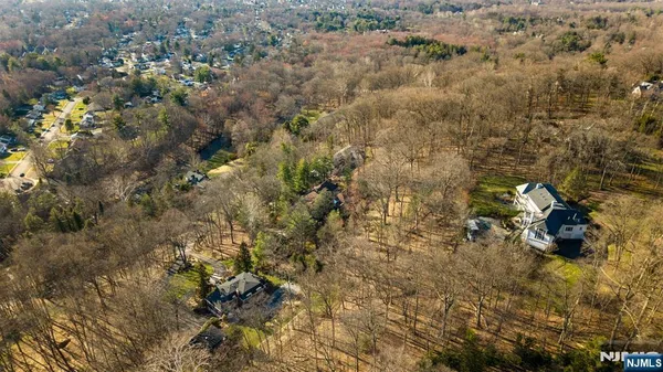 $2,500,000 | 12 East Saddle River Road, Saddle River, NJ 07458