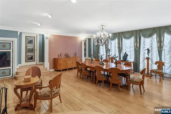 $2,500,000 | 12 East Saddle River Road, Saddle River, NJ 07458