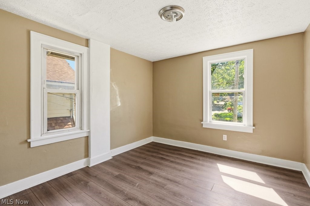 1313 Manchester Road Akron, OH 44307 - Photo 4 of 28