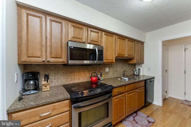 $350,000 | 104 Summit Drive, Unit B104, Bryn Mawr, PA 19010