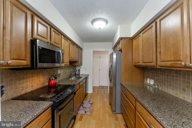 $350,000 | 104 Summit Drive, Unit B104, Bryn Mawr, PA 19010