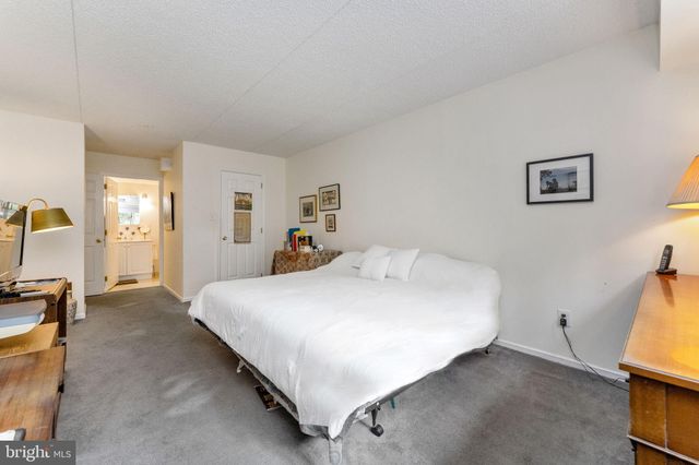 $350,000 | 104 Summit Drive, Unit B104, Bryn Mawr, PA 19010