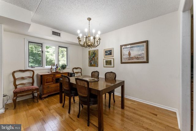 $350,000 | 104 Summit Drive, Unit B104, Bryn Mawr, PA 19010