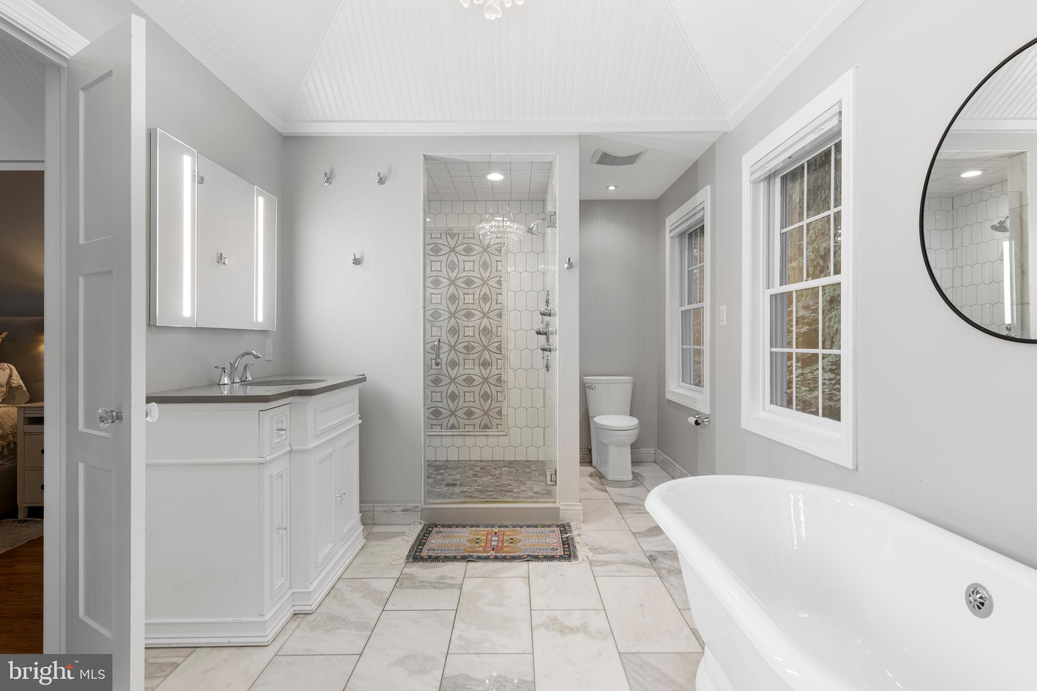 2 Private Way Wayne, PA 19087 - Photo 32 of 61 Owners spa bath