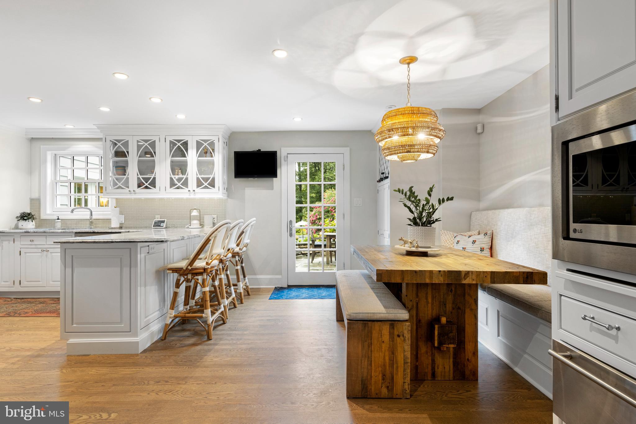 2 Private Way Wayne, PA 19087 - Photo 10 of 61 Kitchen with custom banquuette