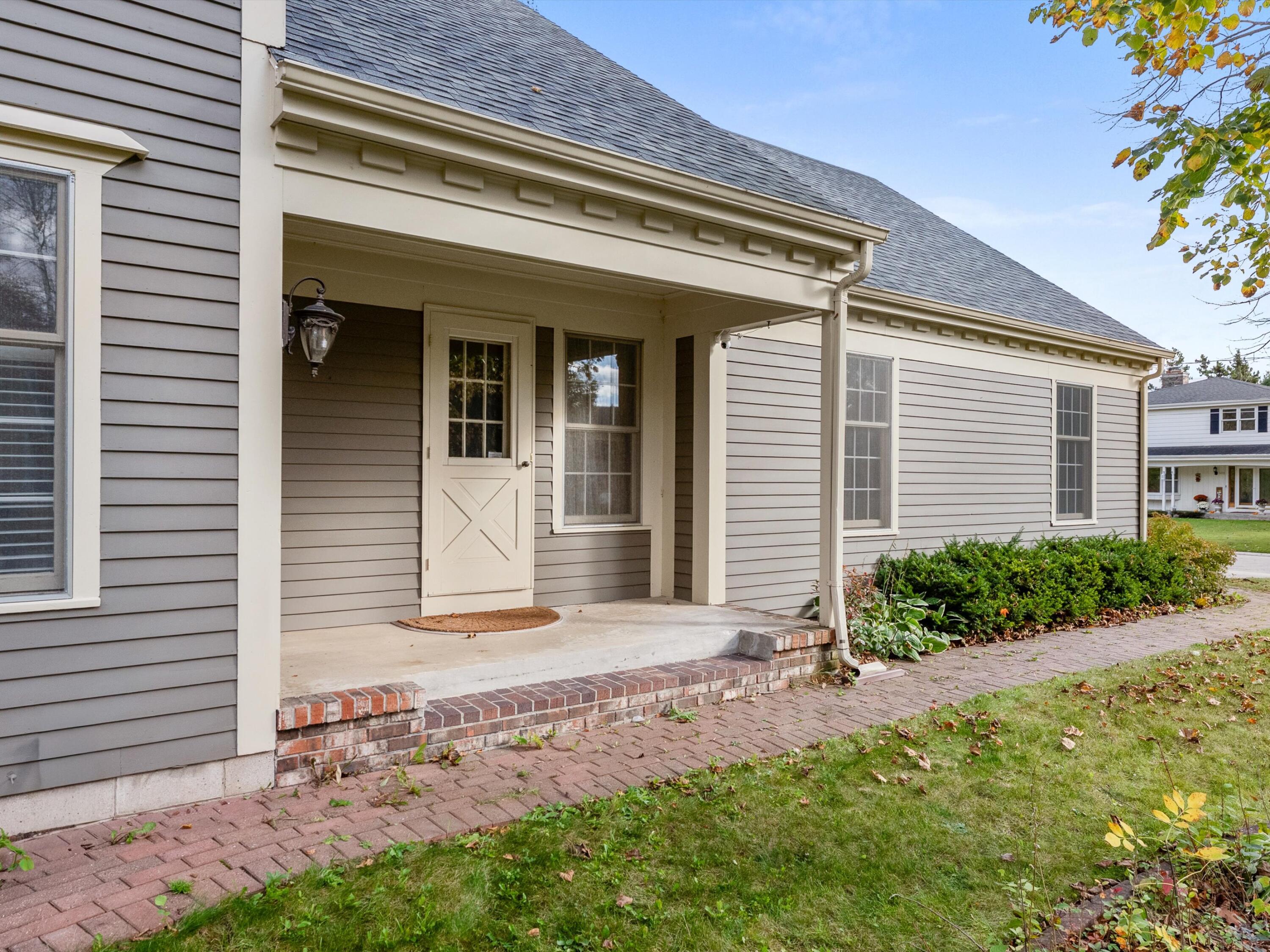 1127 Tanglewood Road Manitowoc, WI 54220 - Photo 12 of 72 04-003_2625342_09608