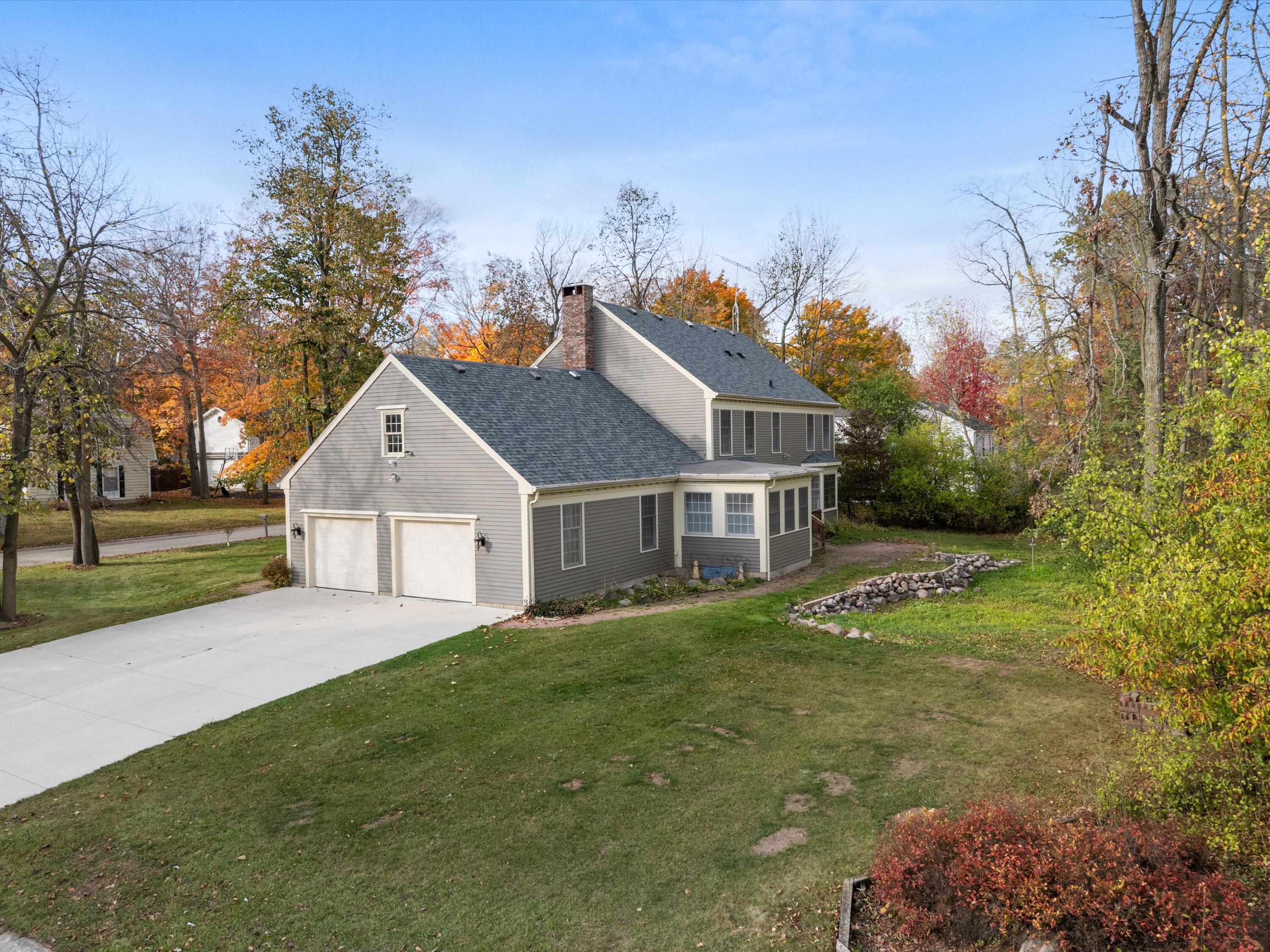 1127 Tanglewood Road Manitowoc, WI 54220 - Photo 14 of 72 10-009_DJI_20251024140225_0928_D