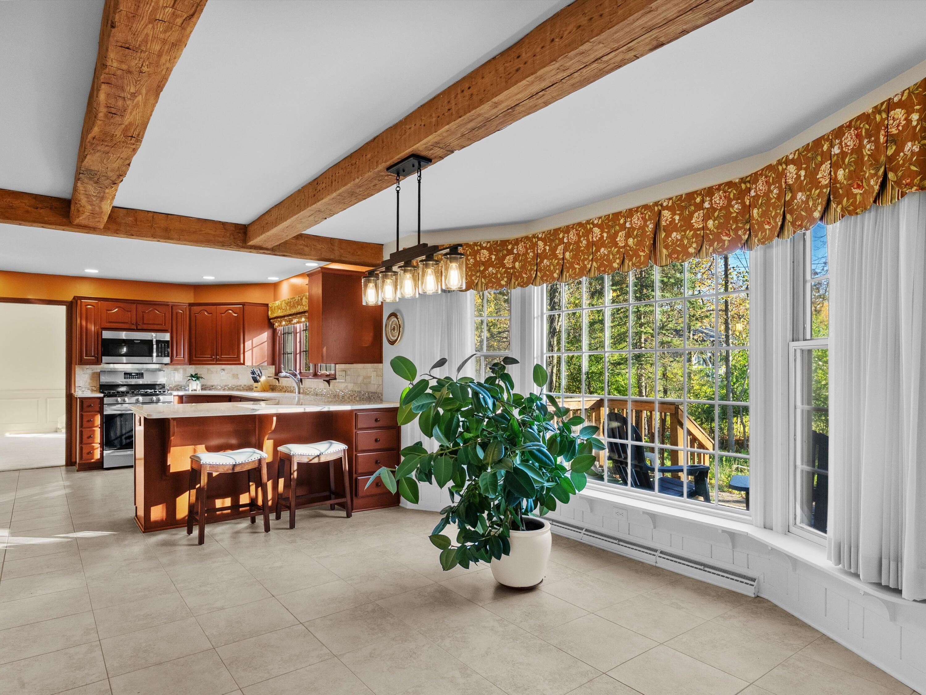 1127 Tanglewood Road Manitowoc, WI 54220 - Photo 35 of 72 34-033_2625342_09238