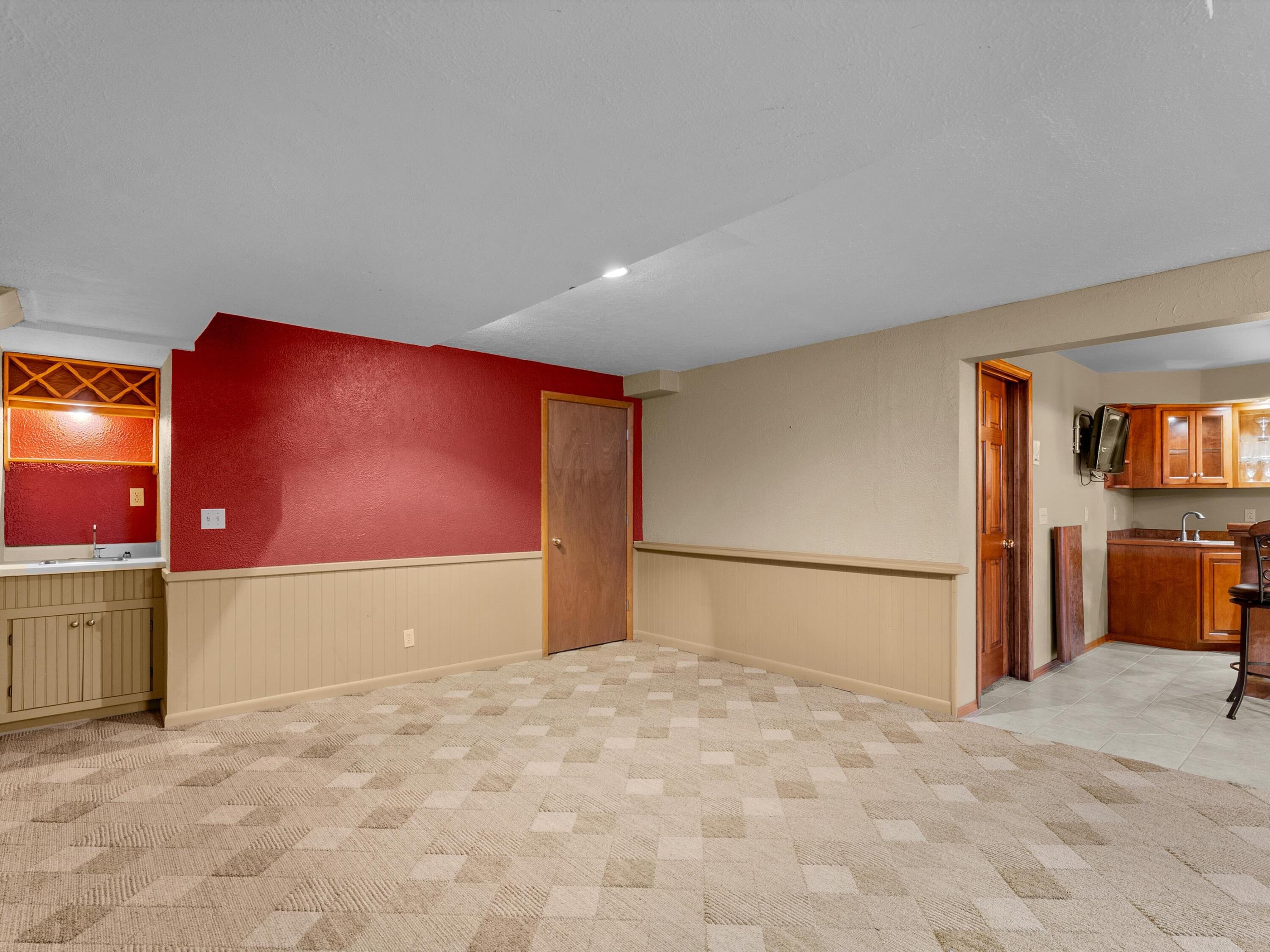 1127 Tanglewood Road Manitowoc, WI 54220 - Photo 55 of 72 53-052_2625342_09333