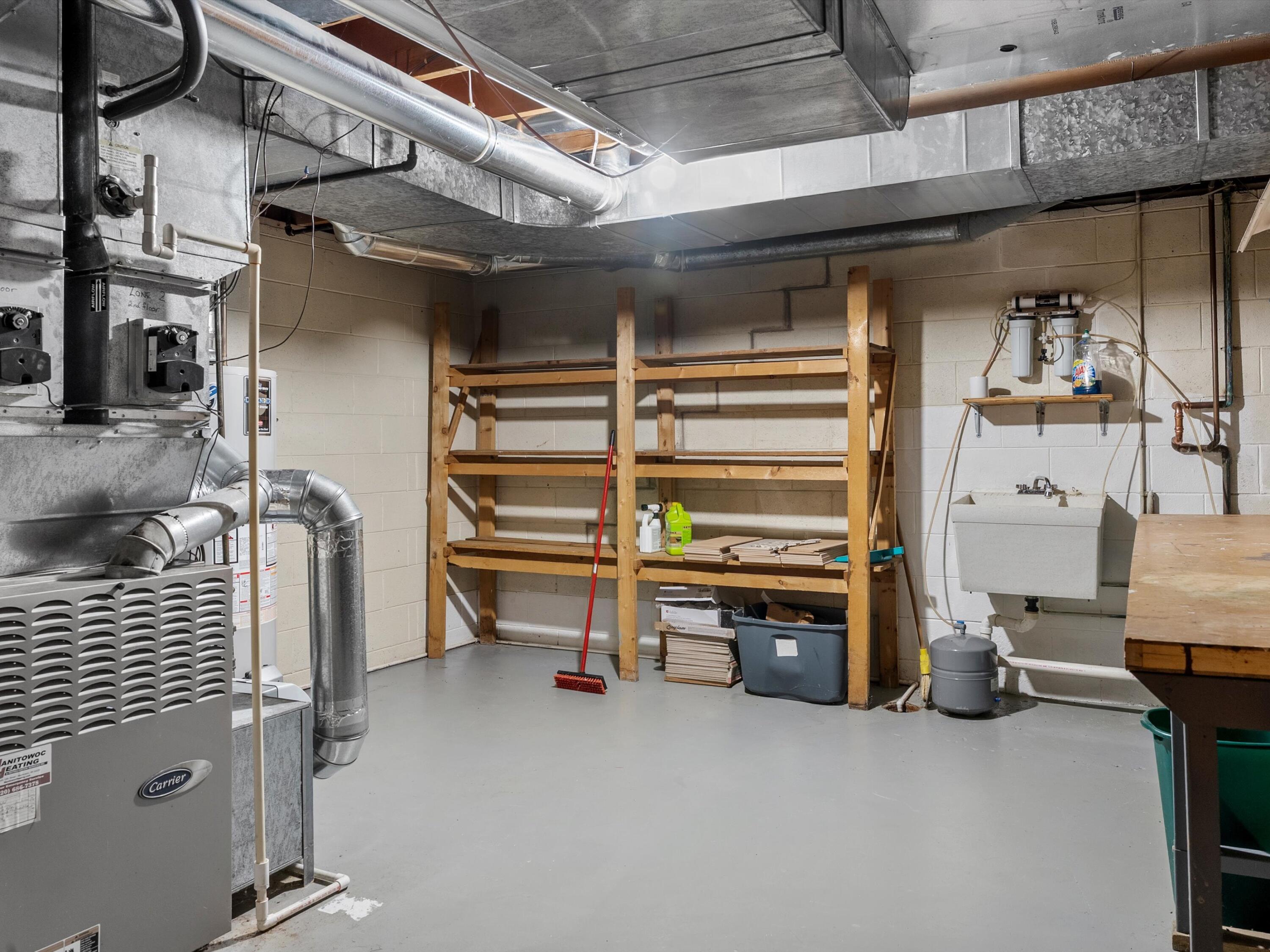 1127 Tanglewood Road Manitowoc, WI 54220 - Photo 58 of 72 70-069_2625342_09448