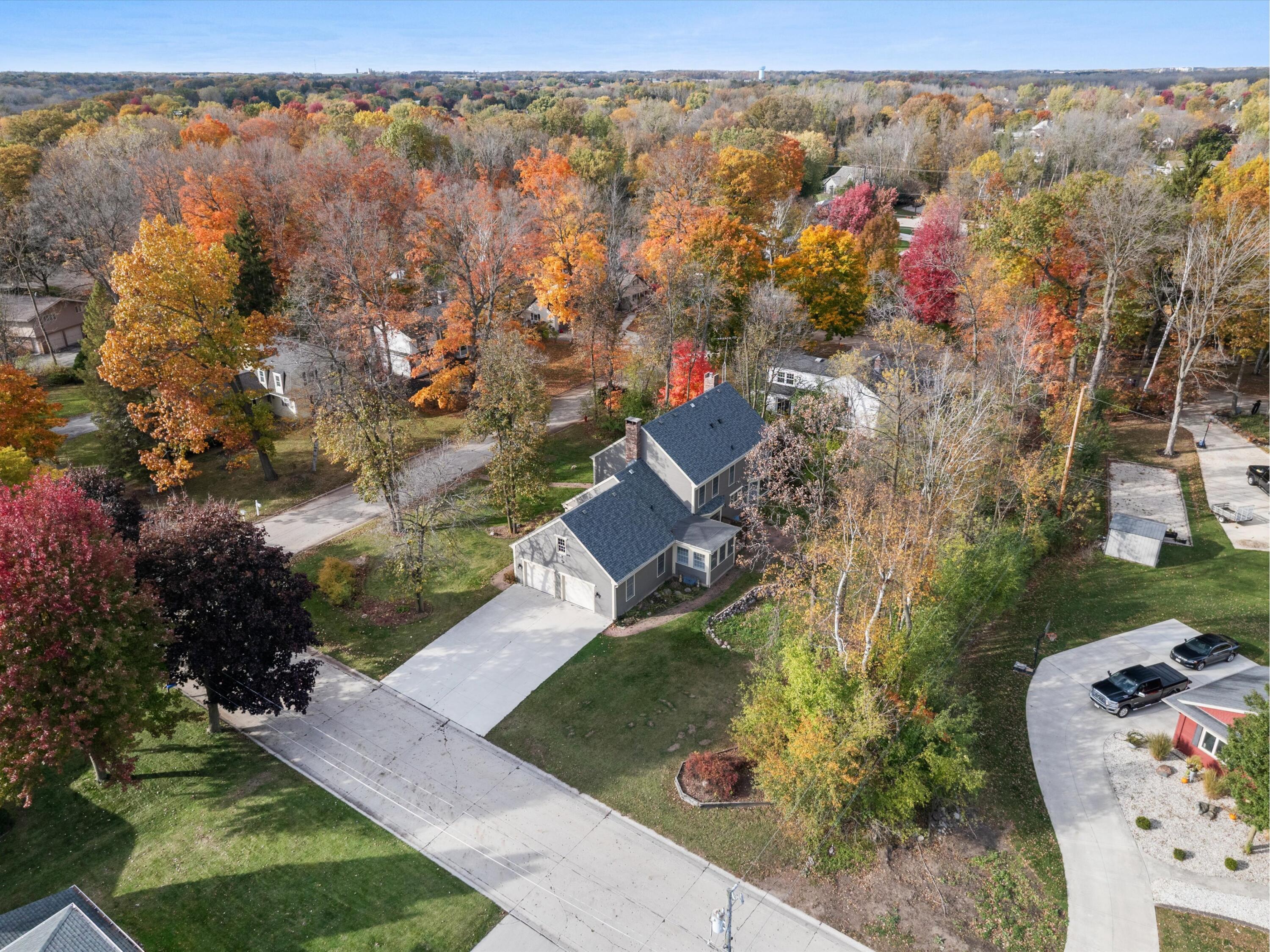 1127 Tanglewood Road Manitowoc, WI 54220 - Photo 61 of 72 12-011_DJI_20251024140356_0931_D