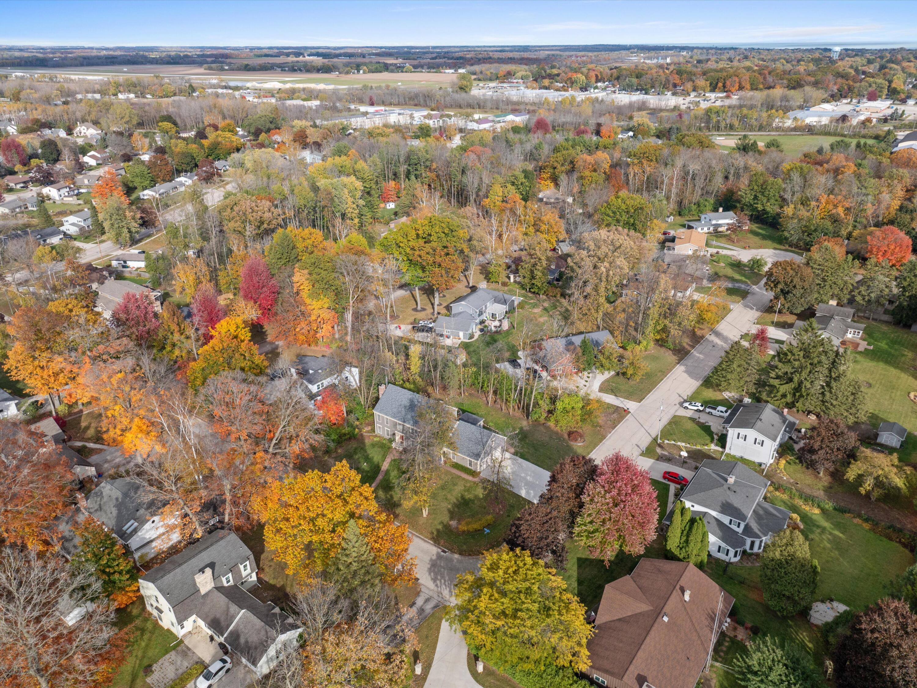 1127 Tanglewood Road Manitowoc, WI 54220 - Photo 64 of 72 15-014_DJI_20251024140453_0934_D