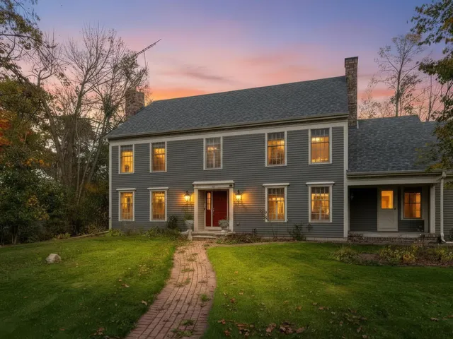 $579,000 | 1127 Tanglewood Road, Manitowoc, WI 54220