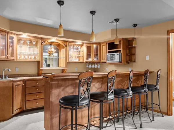 $549,000 | 1127 Tanglewood Road, Manitowoc, WI 54220