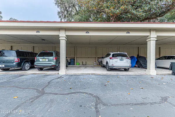 $2,500 | 2099 Winterbourne North, Unit 308, Orange Park, FL 32073