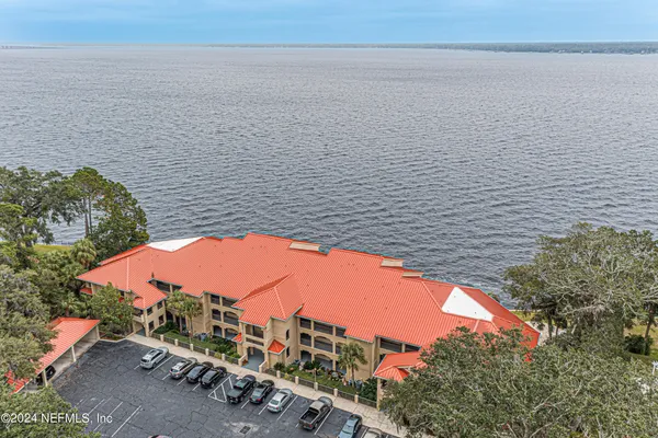$2,500 | 2099 Winterbourne North, Unit 308, Orange Park, FL 32073