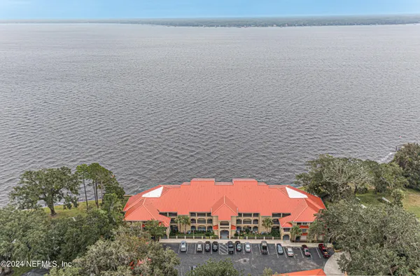 $2,500 | 2099 Winterbourne North, Unit 308, Orange Park, FL 32073