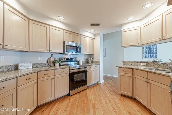 $2,500 | 2099 Winterbourne North, Unit 308, Orange Park, FL 32073