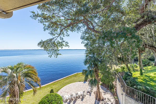 $2,500 | 2099 Winterbourne North, Unit 308, Orange Park, FL 32073