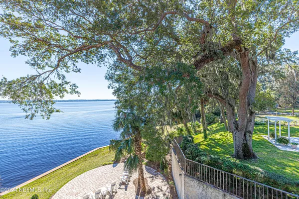 $2,500 | 2099 Winterbourne North, Unit 308, Orange Park, FL 32073