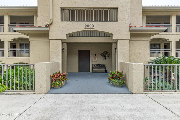 $2,500 | 2099 Winterbourne North, Unit 308, Orange Park, FL 32073