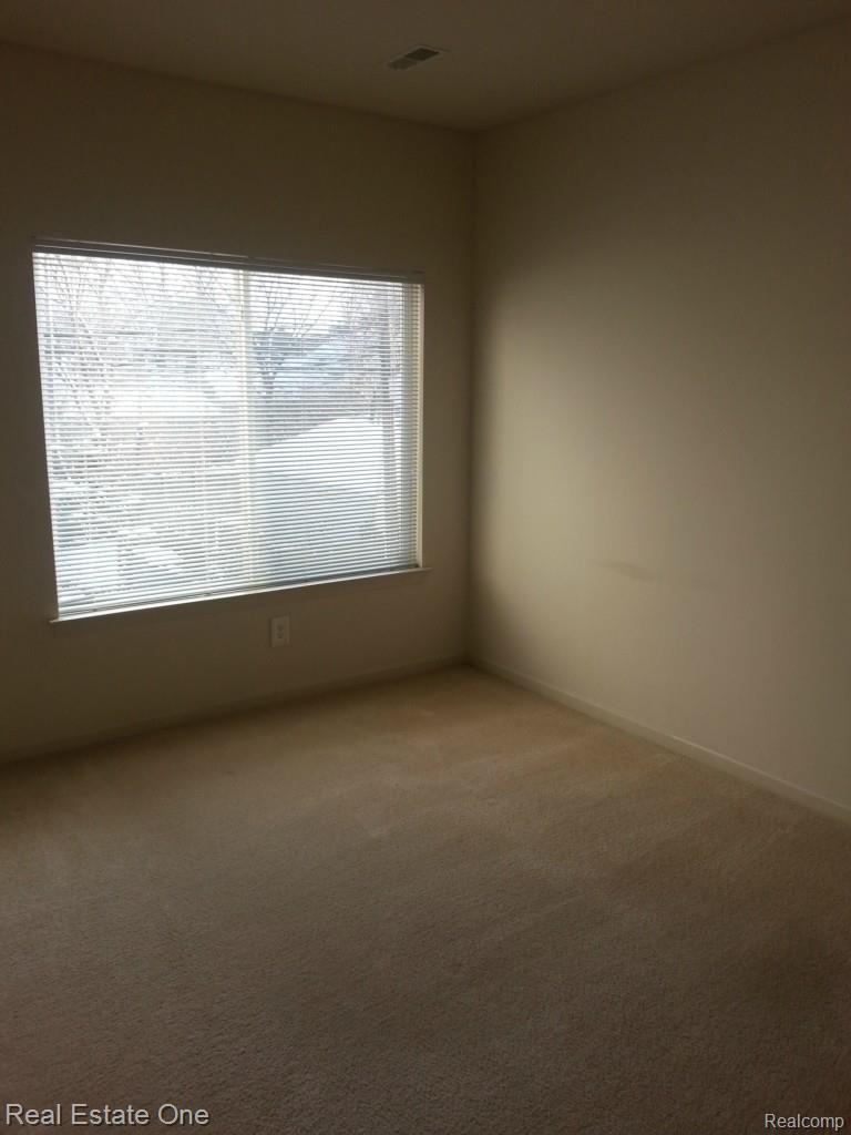 440 Hilton Road Ferndale, MI 48220 - Photo 13 of 18 MASTER BEDROOM