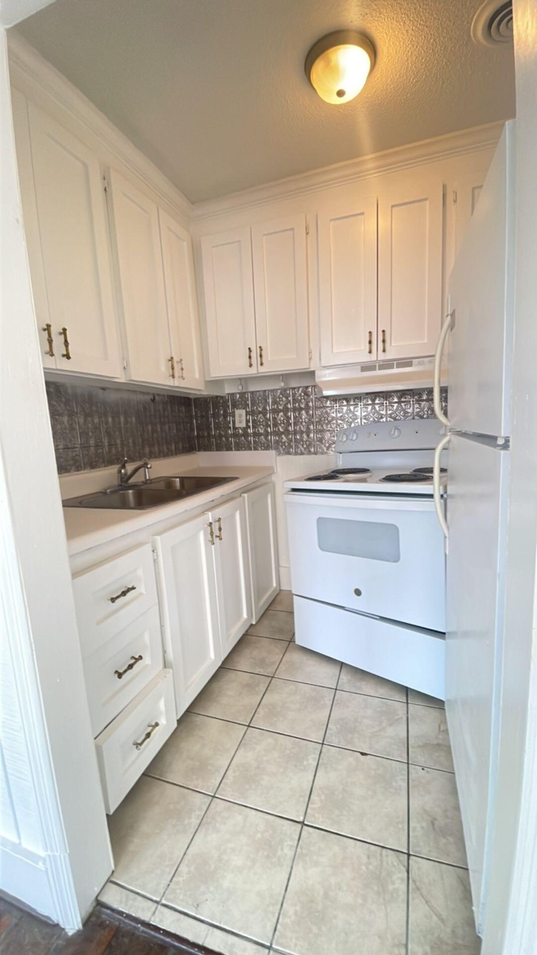 293 King Street, Unit 4 Charleston, SC 29401 - Photo 3 of 9 1