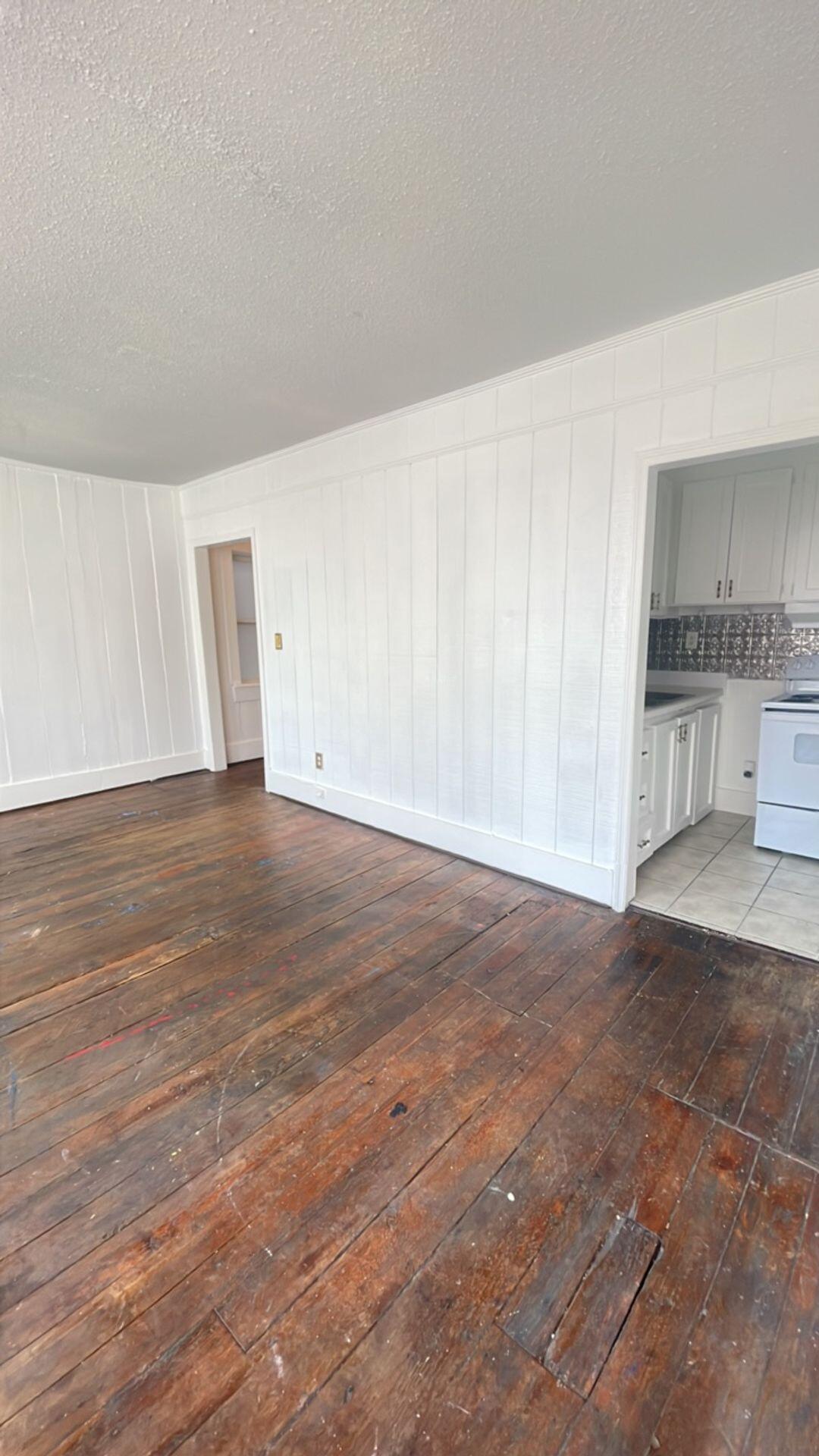 293 King Street, Unit 4 Charleston, SC 29401 - Photo 5 of 9 3