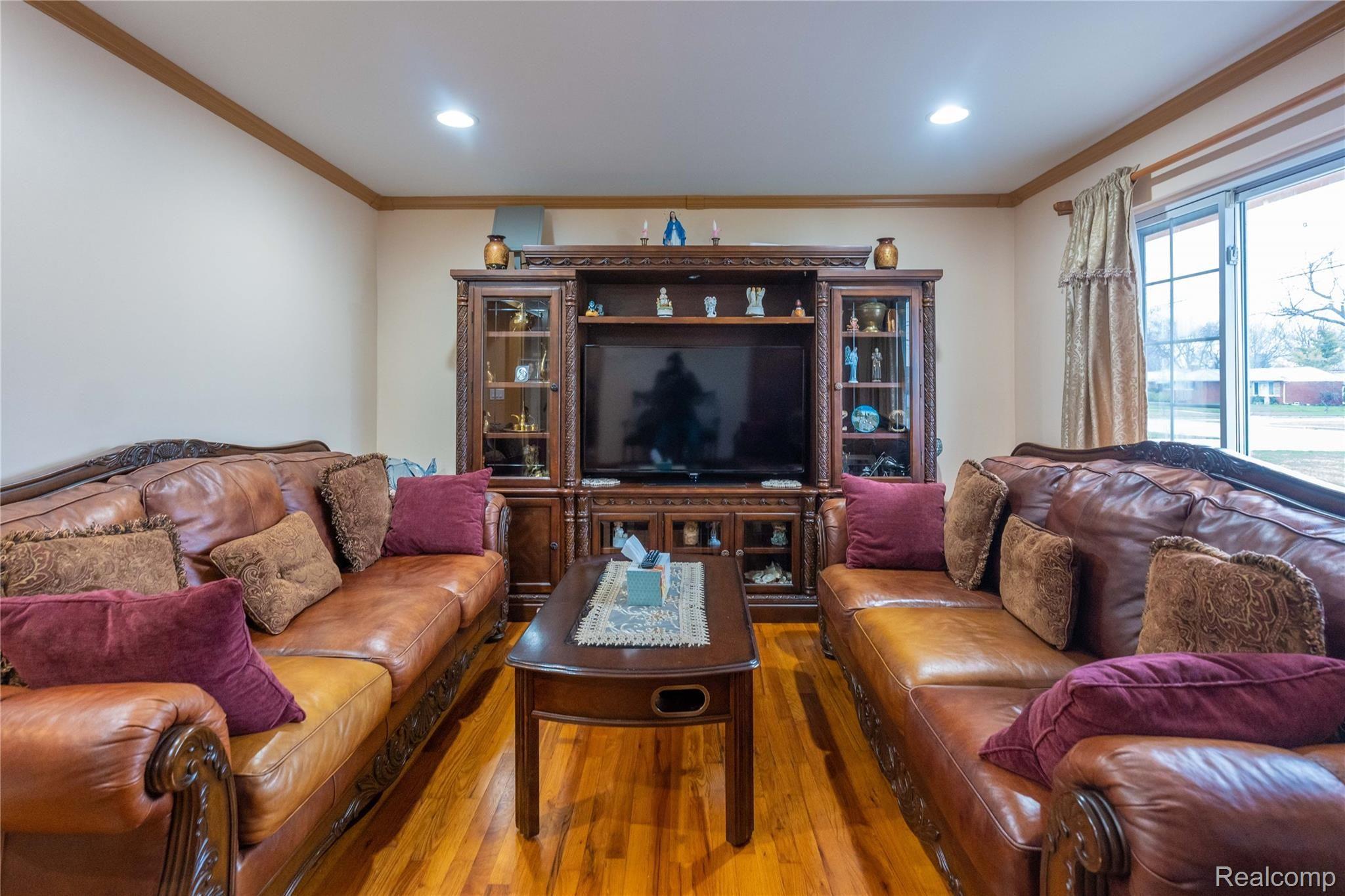 30017 Hayes Road Warren, MI 48088 - Photo 13 of 37 Hayes 30017-13.jpg