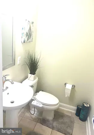 $699,999 | 43610 McKay Terrace, Chantilly, VA 20152