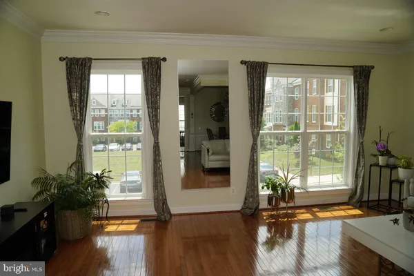 $699,999 | 43610 McKay Terrace, Chantilly, VA 20152