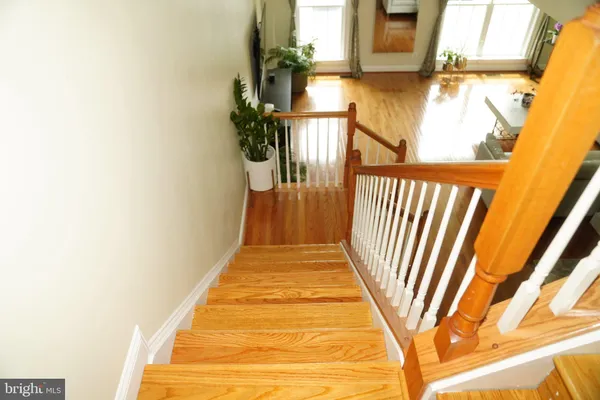 $699,999 | 43610 McKay Terrace, Chantilly, VA 20152