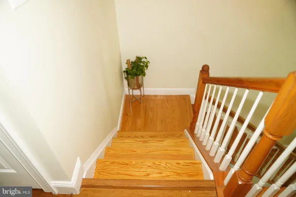 $699,999 | 43610 McKay Terrace, Chantilly, VA 20152