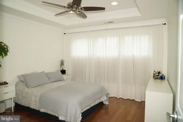 $699,999 | 43610 McKay Terrace, Chantilly, VA 20152