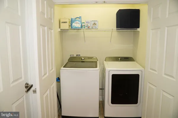 $699,999 | 43610 McKay Terrace, Chantilly, VA 20152