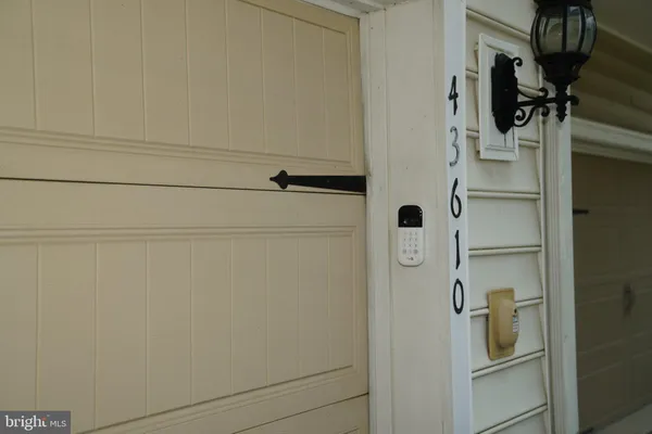 $699,999 | 43610 McKay Terrace, Chantilly, VA 20152