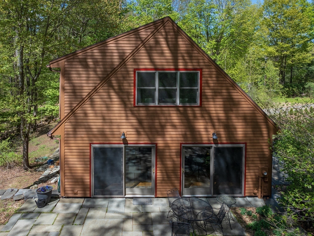 11 Gulf Road Amherst, MA 01002 - Photo 17 of 29 Gallery Image 17