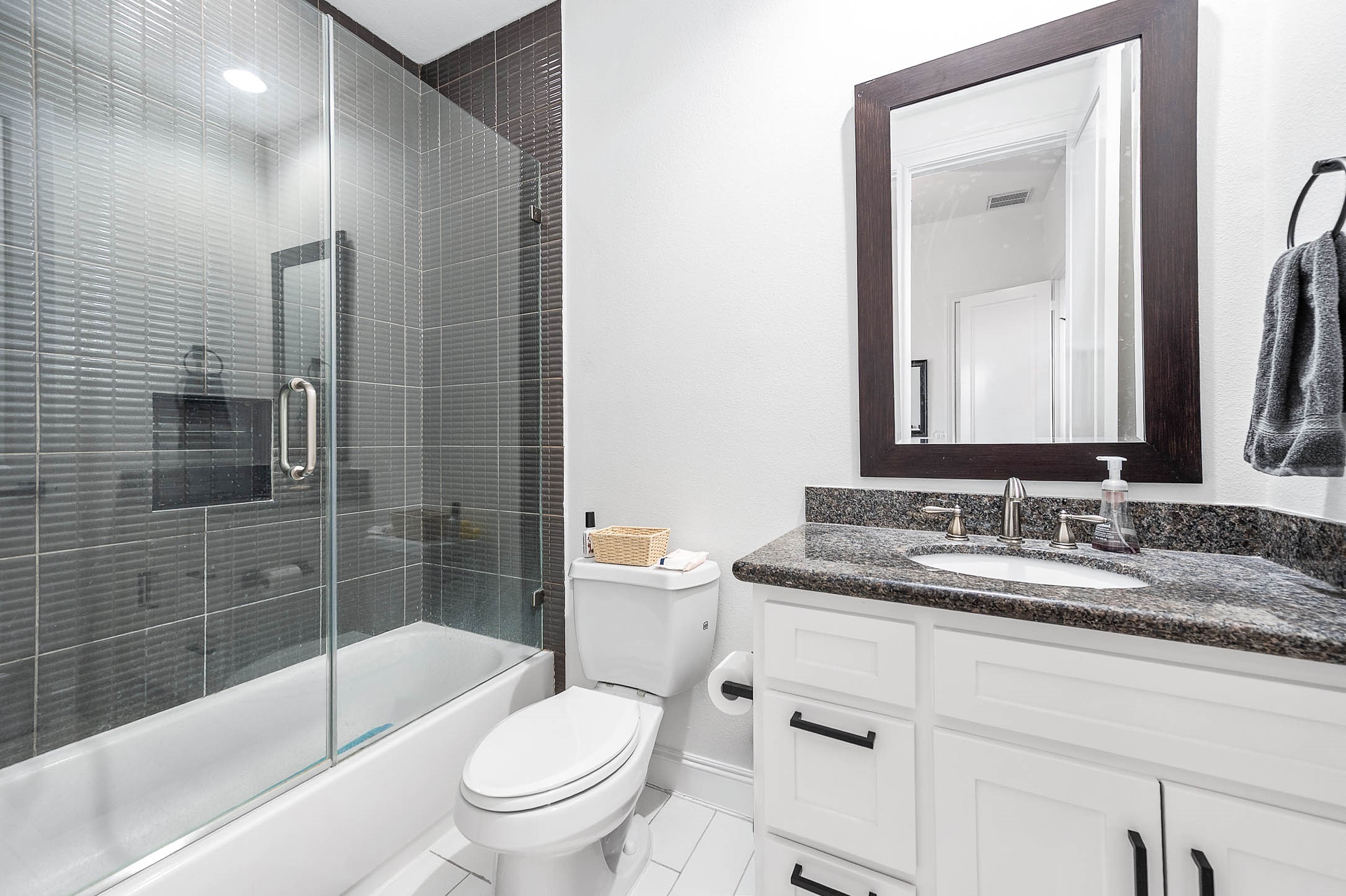 3205 Maxroy Street Houston, TX 77008 - Photo 27 of 34