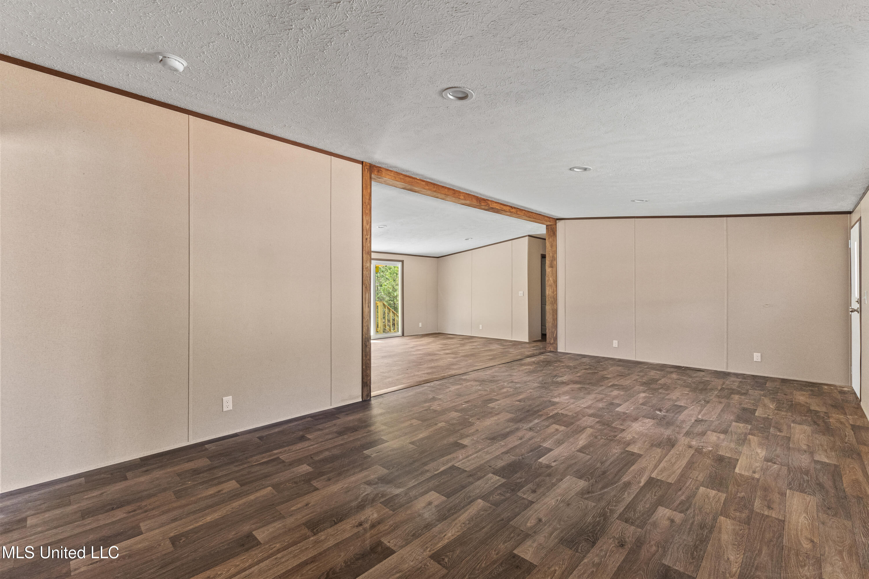 143 County Road 153 Laurel, MS 39443 - Photo 8 of 41 143_Co_Rd_153-8