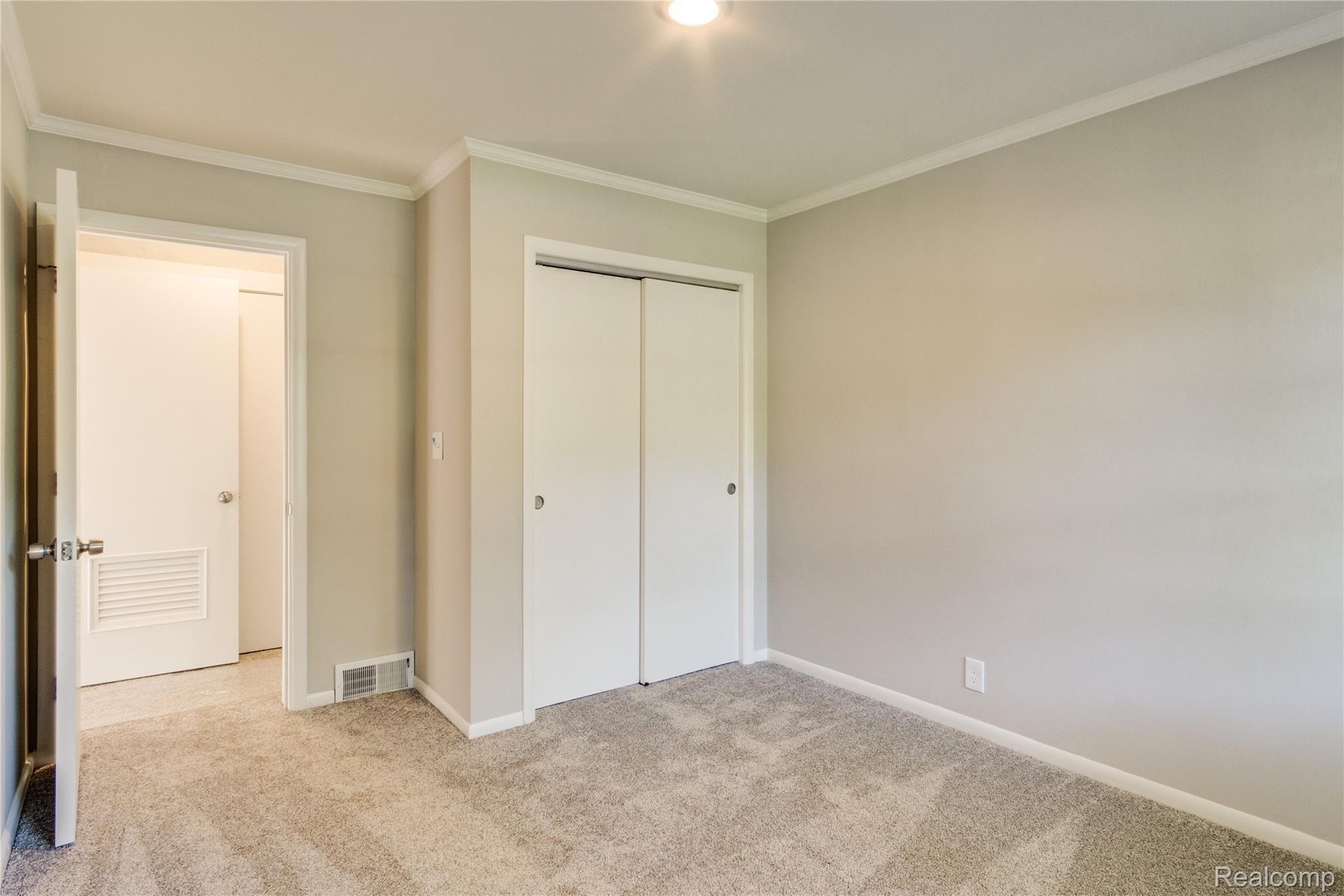 6796 Meadowlake Road Bloomfield Hills, MI 48301 - Photo 42 of 53 Interiors (32 of 52).jpg
