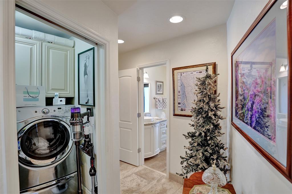 2000 Northeast 31st Avenue Fort Lauderdale, FL 33305 - Photo 29 of 47 a view of a hallway with washer and dryer