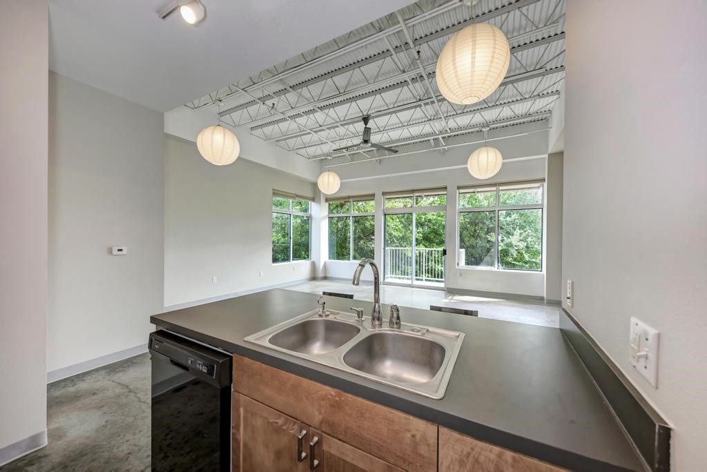 2401 East 6th Street, Unit 3046 Austin, TX 78702 - Photo 13 of 35