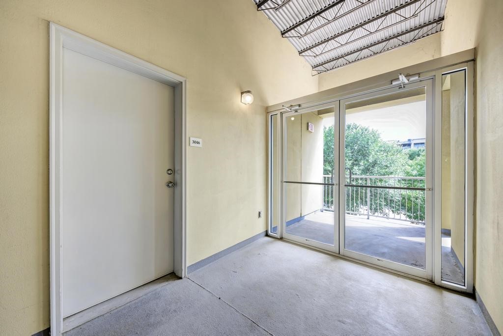 2401 East 6th Street, Unit 3046 Austin, TX 78702 - Photo 6 of 35 Unit door entry