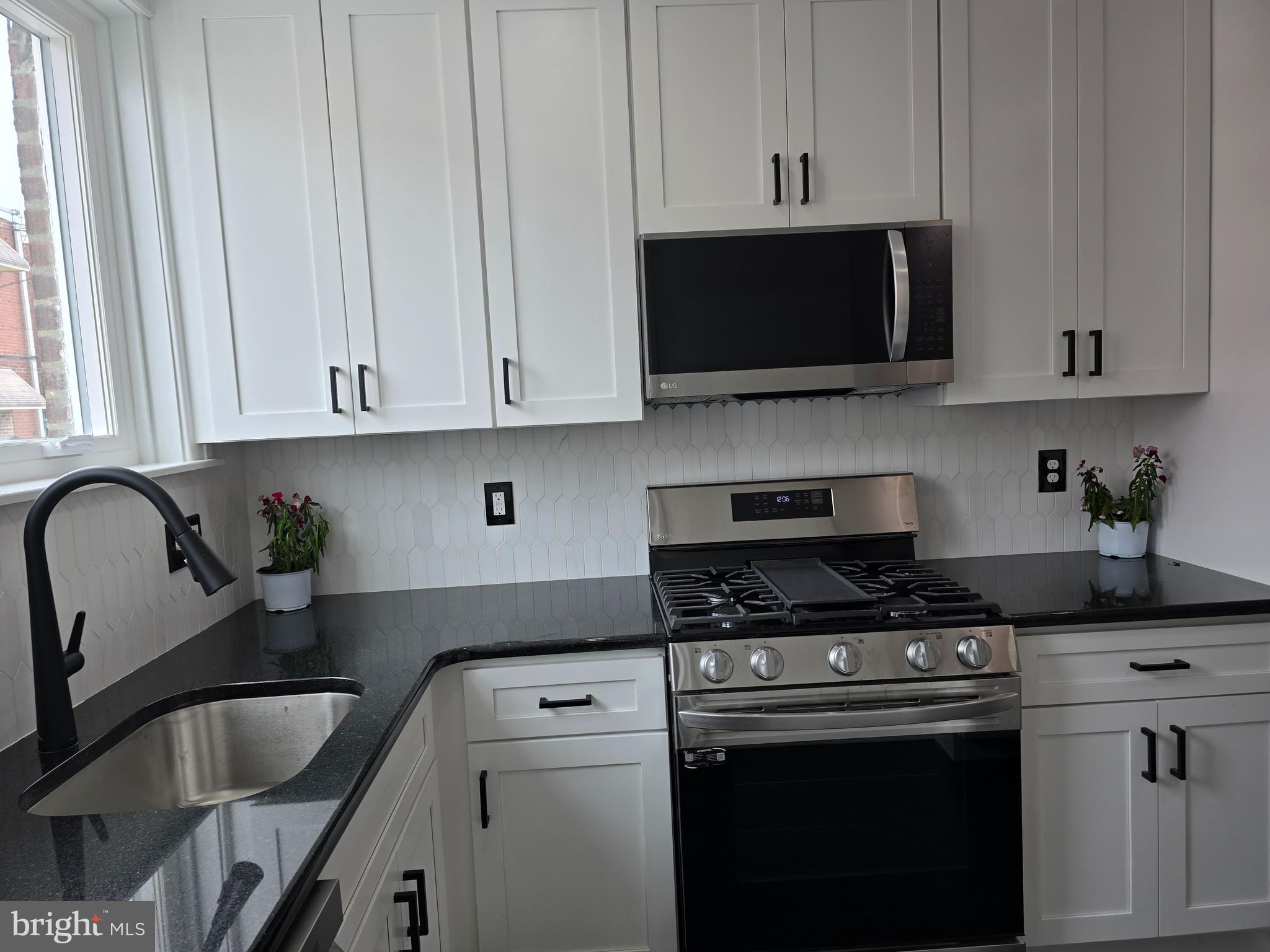 7441 Beverly Road Philadelphia, PA 19138 - Photo 14 of 56