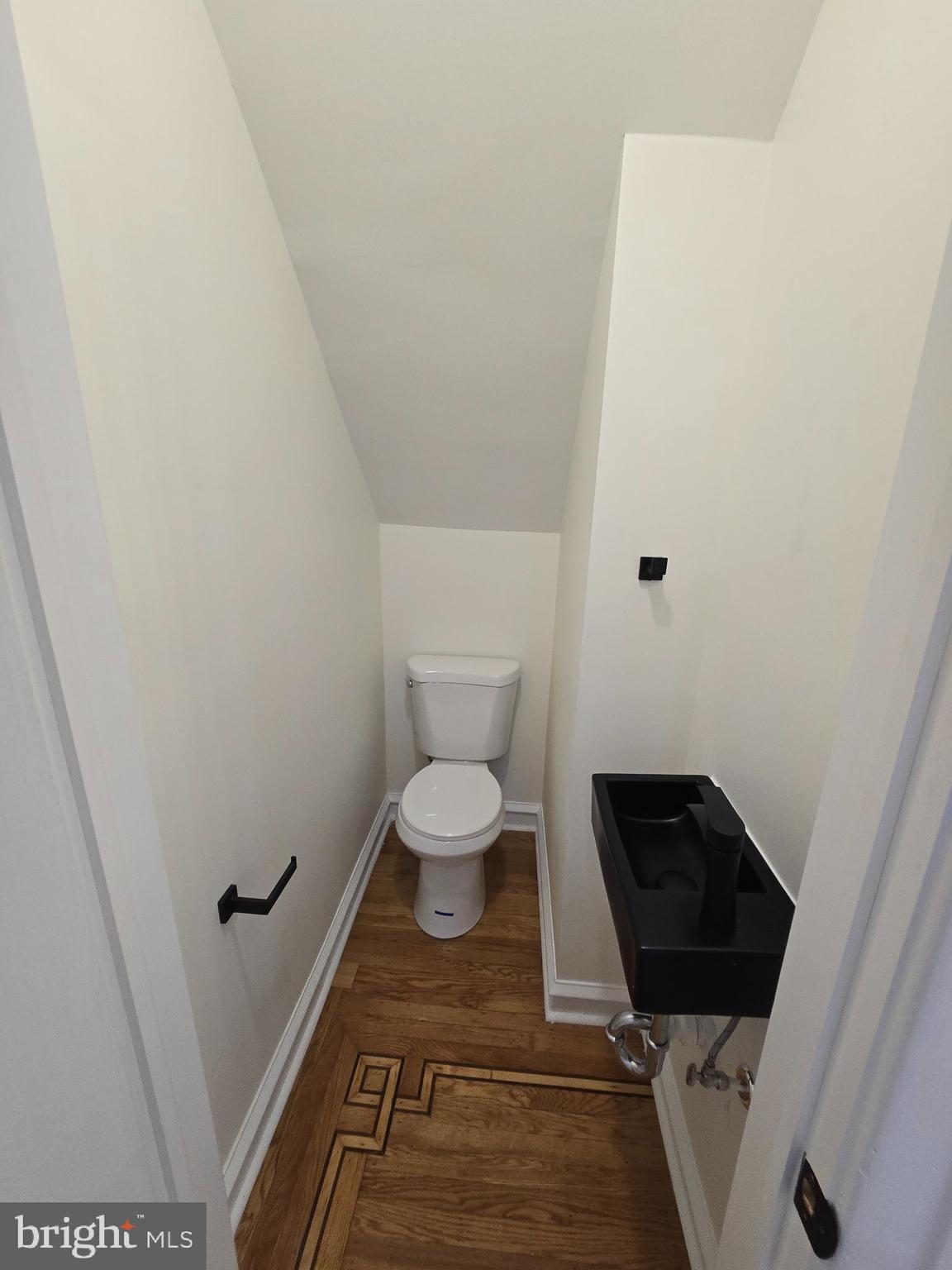 7441 Beverly Road Philadelphia, PA 19138 - Photo 6 of 56