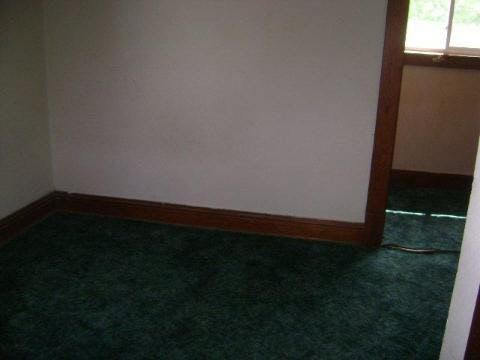 1013 East Butler Street Adrian, MI 49221 - Photo 6 of 7 946457-5.JPG