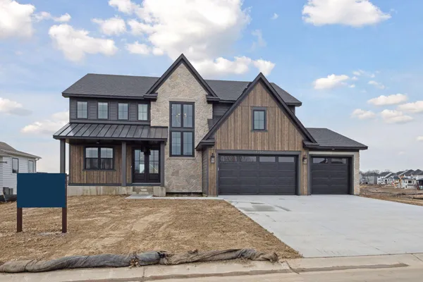$1,979,821 | 5523 Game Farm, Victoria, MN 55318