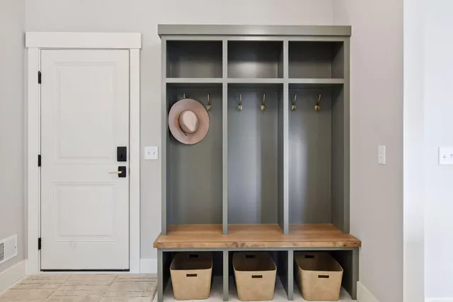 $1,979,821 | 5523 Game Farm, Victoria, MN 55318