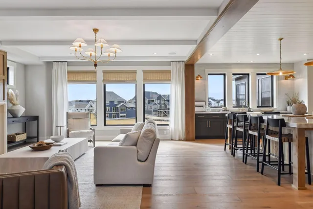 $1,979,821 | 5523 Game Farm, Victoria, MN 55318