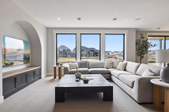 $1,979,821 | 5523 Game Farm, Victoria, MN 55318